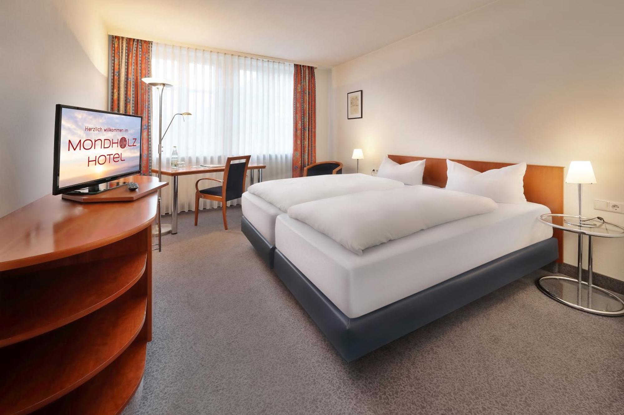Hotel Müller Café&Wein - Mondholzhotel Veitshöchheim Esterno foto