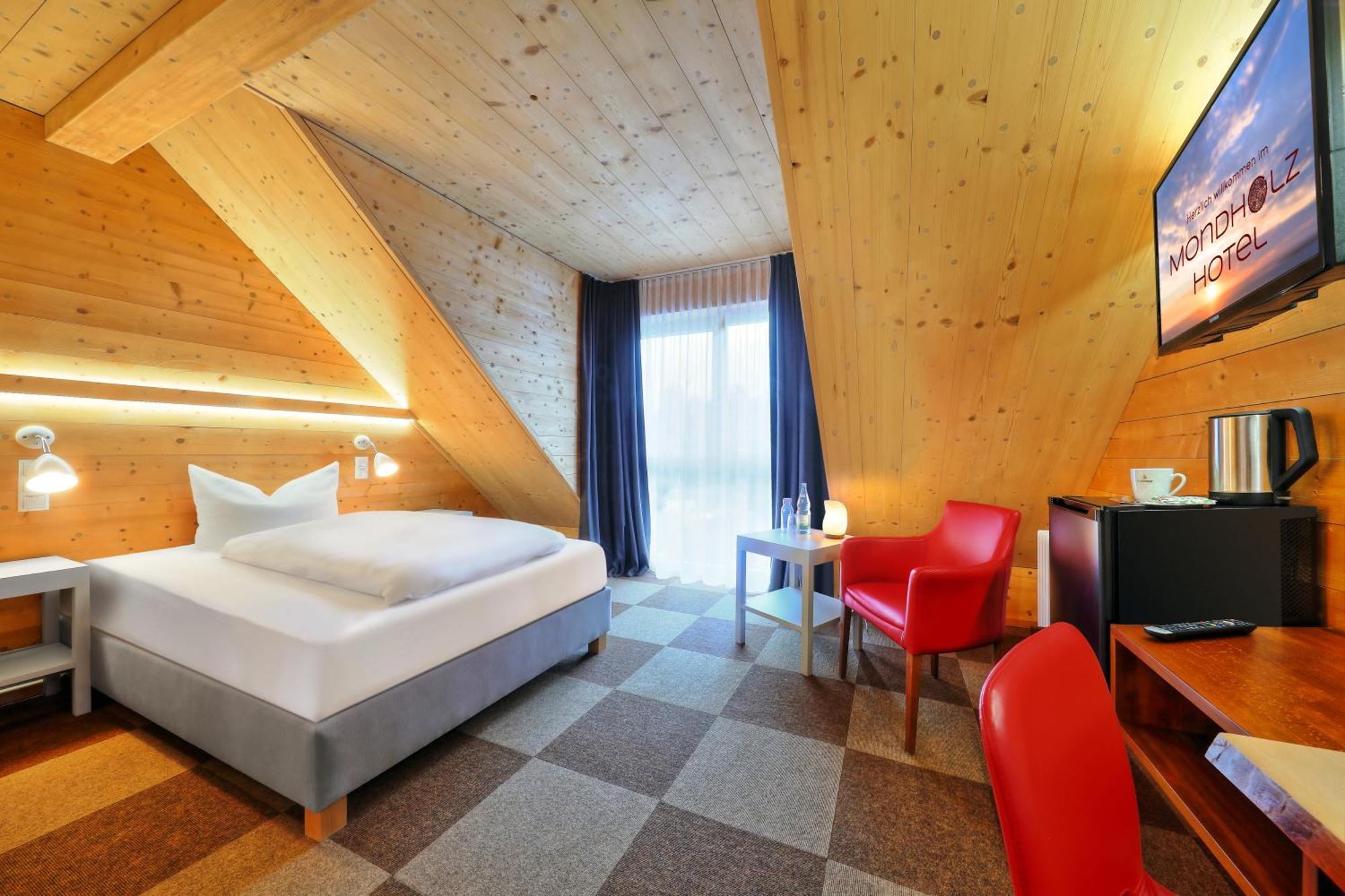 Hotel Müller Café&Wein - Mondholzhotel Veitshöchheim Esterno foto
